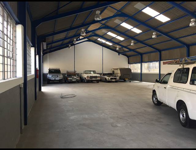 706M² FACTORY TO LET IN BEACONVALE